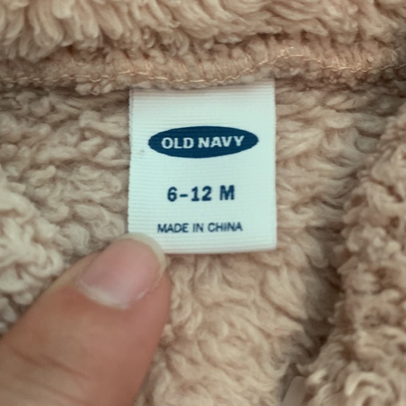 Old Navy baby vest. Blush pink color. Size 6-12 mths. - Picture 2 of 4